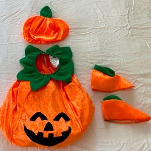 Toddler pumpkin Halloween costume - adorable - Spirit store